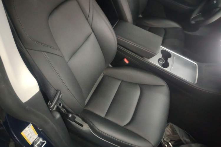 Used Tesla Model Y 2021 Long-Range All-Wheel-Drive Version