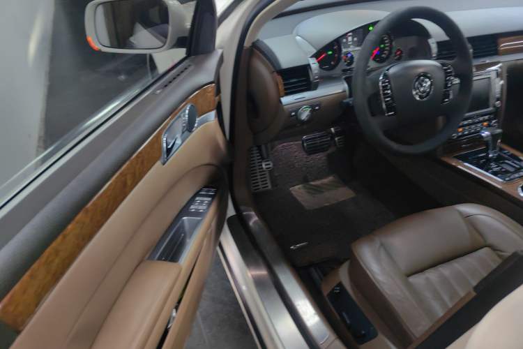 Used Volkswagen Phaeton 2012 3.0L Business Edition
