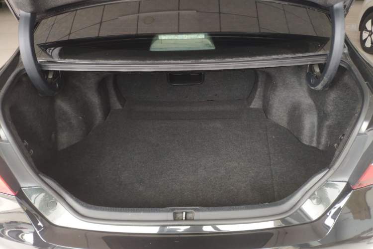 Used Toyota Camry 2016 2.0G 10th Anniversary Leading Edition
