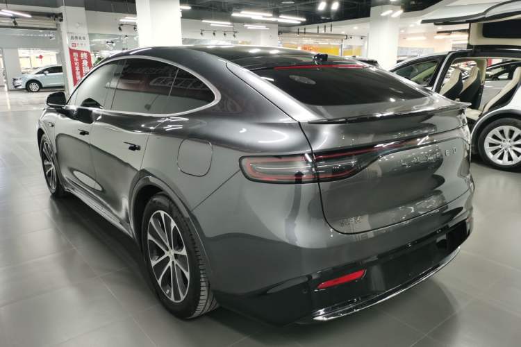 Used Hima Luxeed R7 2024 All-Electric 802 km Max