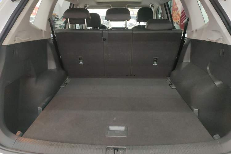 Used Volkswagen Tiguan L 2024 300TSI Automatic Two-Wheel Drive Smart Edition