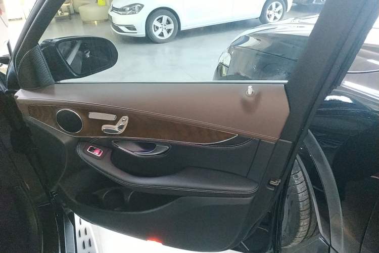 Used Mercedes-Benz GLC 2020 GLC 300 L 4MATIC Dynamic Edition
