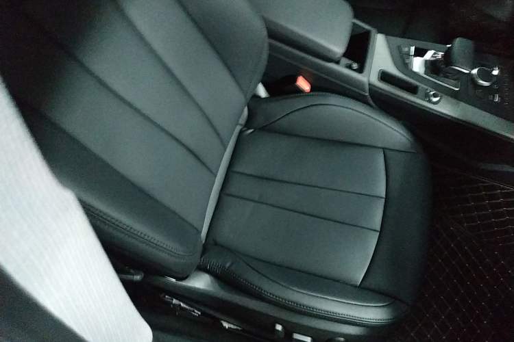 Used Audi A4L 2019 40 TFSI Ambition China VI
