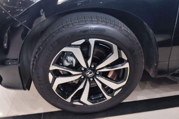 Used Honda UR-V 2017 240TURBO Two-Wheel Drive Luxury Edition China V
