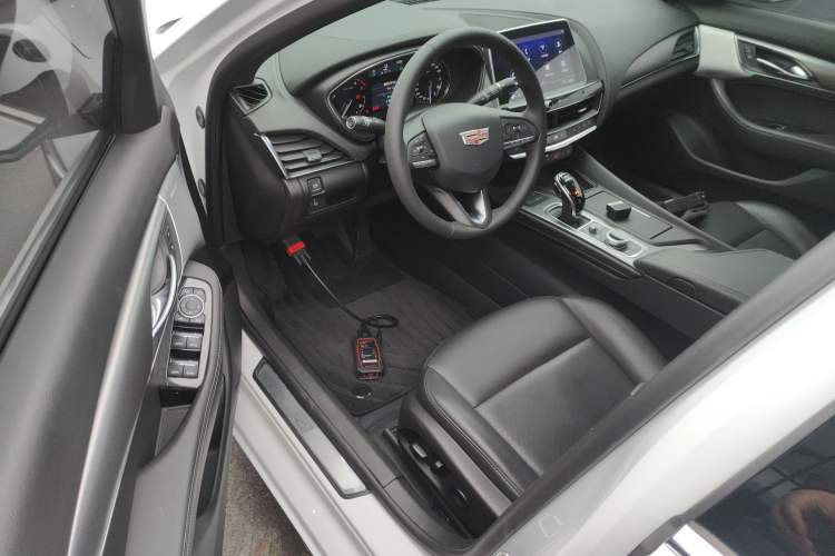 Used Cadillac CT5 2021 28T Luxury Version
