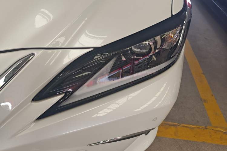 Used Lexus ES 2023 200 Excellence Edition