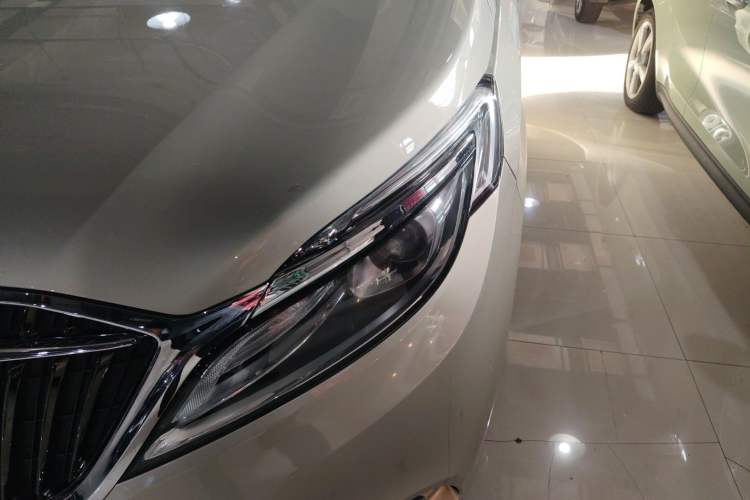 Used Buick GL8 2017 ES 28T Comfort Model China V Standard
