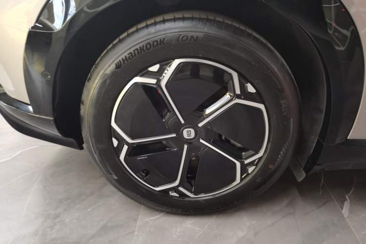 Used  YU7 2025 Ultra-Long Range Rear-Wheel Drive Version
