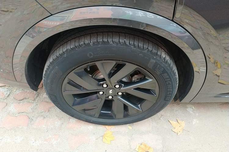 Used Li Auto L8 2023 Max model
