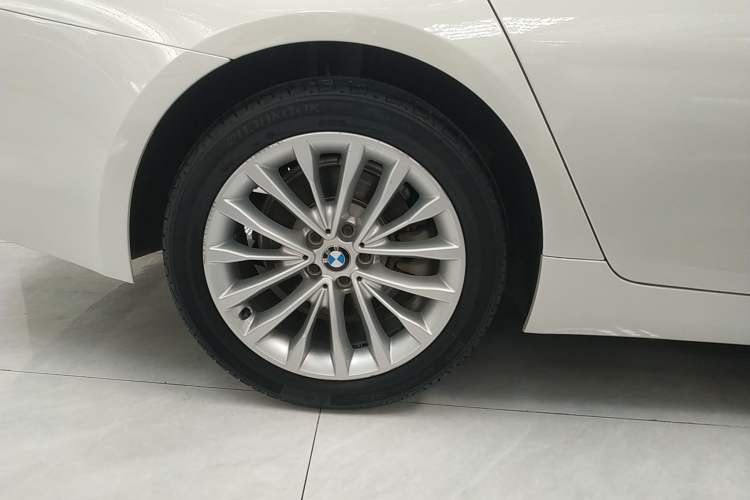 Used BMW 5 Series 2019 530Li Leading Model Luxury Package
