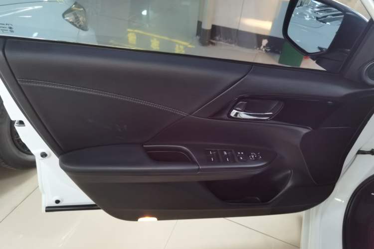 Used Honda Accord 2016 2.0L Elite Edition
