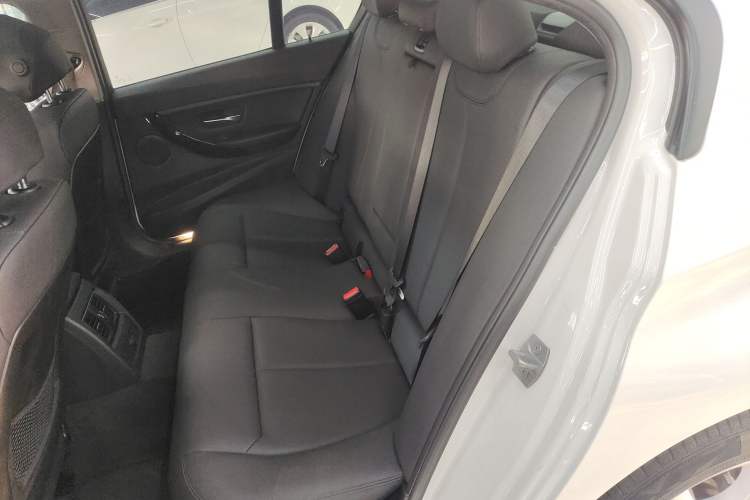 Used BMW 3 Series 2017 318i Fashion Model
