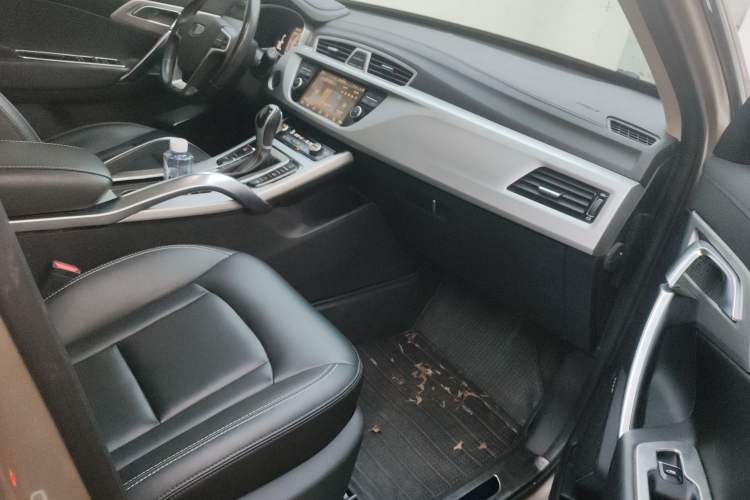 Used Geely Auto Emgrand X7 Sport 2016 1.8TD Automatic All-Wheel Drive Smart Version
