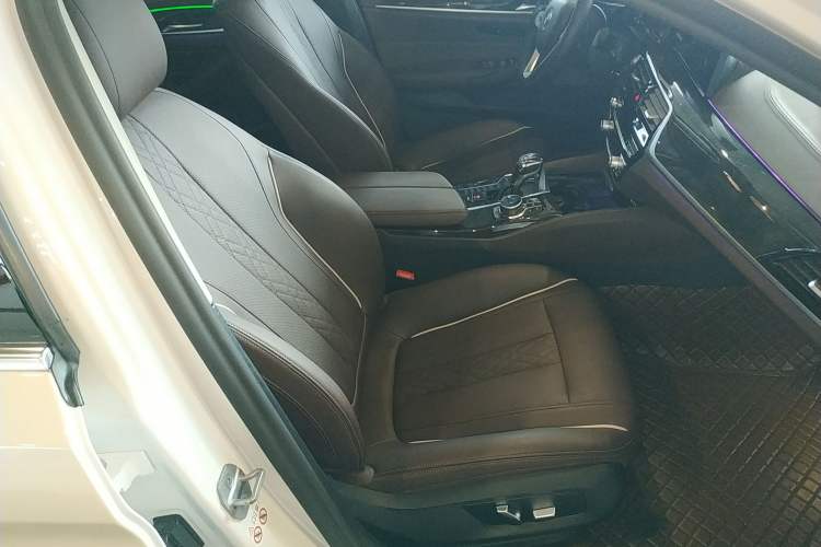 Used BMW 5 Series 2022 Restyled 525Li Luxury Package
