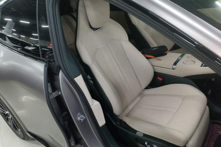 Used  YU7 2025 Ultra-Long Range Rear-Wheel Drive Version
