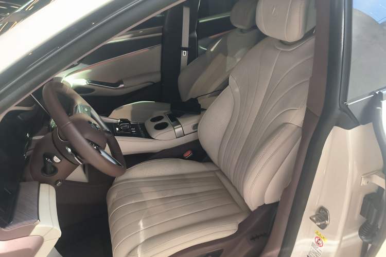 Used Denza Z9GT 2024 1100 Four-Wheel Drive Ultra Version
