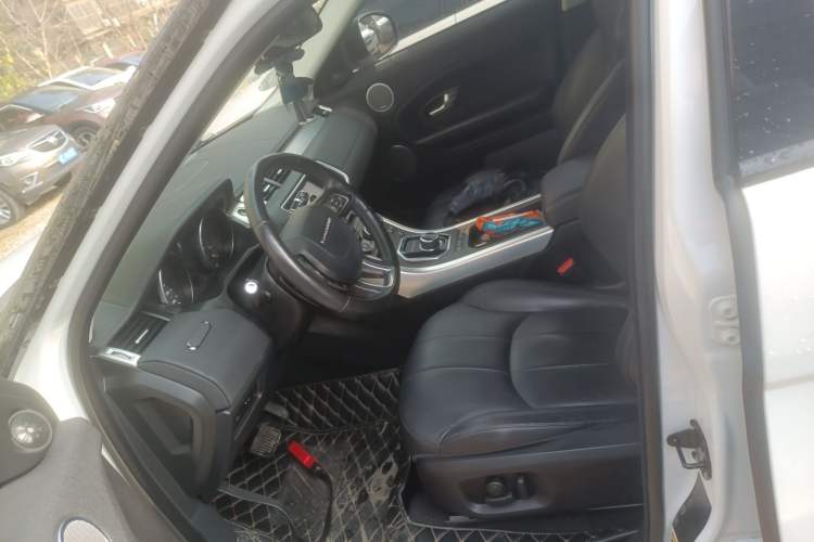 Used Land Rover Range Rover Evoque 2018 240 PS SE Smart Brilliance Edition
