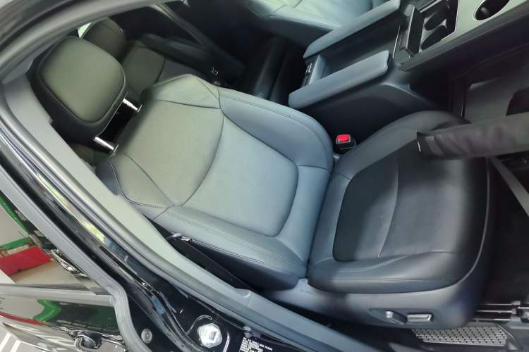 Used Toyota Sienna 2021 2.5L Hybrid Premium Edition