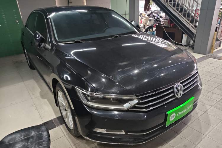 Used Volkswagen Magotan 2018 330TSI DSG Advanced Model
