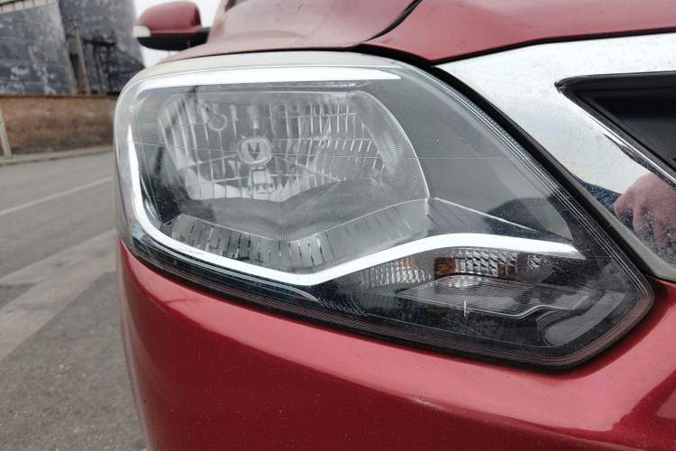 Used Changan Alsvin V3 2015 1.4L Manual Meiruan Model China V Standard
