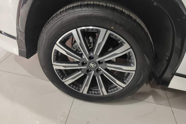 Used Changan CS75 PLUS 2024 3rd Generation Champion Edition 1.5T Intelligent Drive Dynamic Model
