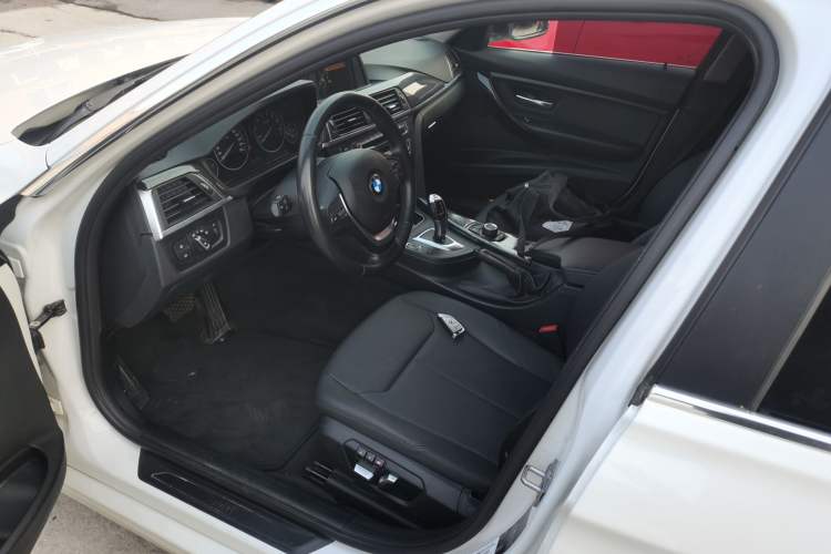 Used BMW 3 Series 2017 320Li Fashion Model
