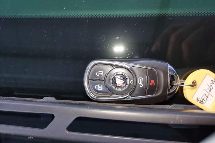 Used Buick GL8 2022 ES Landtrek 653T Comfort Edition