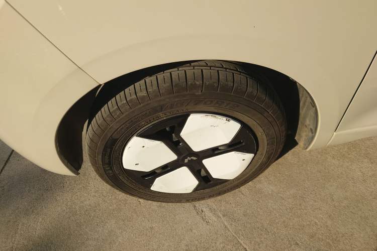 Used Wuling Hongguang MINIEV 2024 3rd Generation 215km Advanced Version
