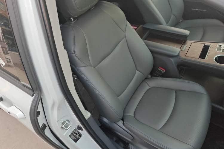 Used Toyota Sienna 2021 2.5L Hybrid Comfort Edition