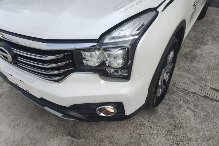 Used GAC Trumpchi GS7 2017 320T Two-Wheel-Drive Luxury Smart Connectivity Model