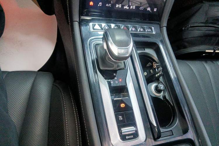 Used Hongqi H5 2024 2.0T Automatic Smart Connect Flagship Edition