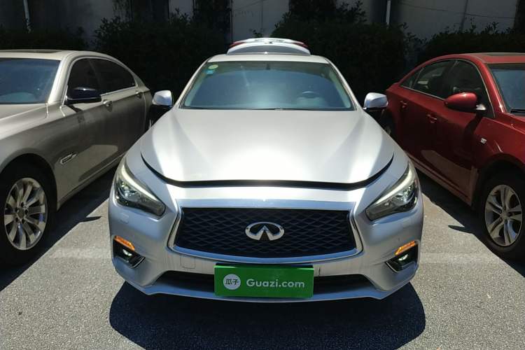 Used Infiniti Q50L 2018 2.0T Enjoyment Version China VI Standard
