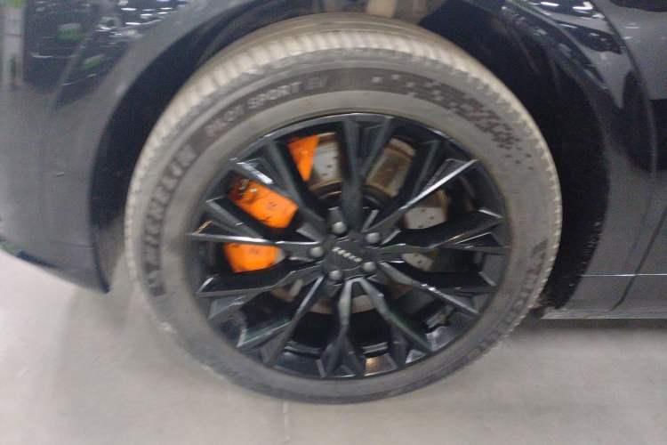 Used Zeekr 7X 2025 100 kWh Long-Range Rear-Wheel Drive with Intelligent Driving Features
