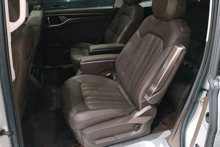 Used Volkswagen Viloran 2020 330TSI Luxury Edition