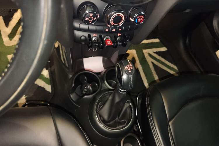 Used  MINI 2016 1.2T ONE Pioneer Edition