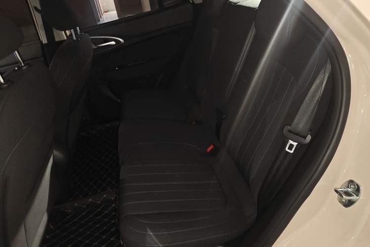 Used ORA Good Cat 2023 401 km Standard Range Comfort Version Lithium Iron Phosphate
