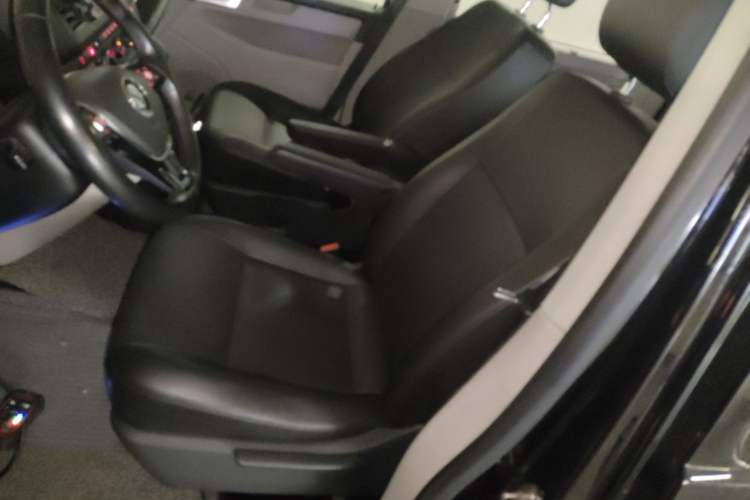 Used Volkswagen Caravelle 2018 2.0 TSI 4x4 Luxury Edition 7-Seater