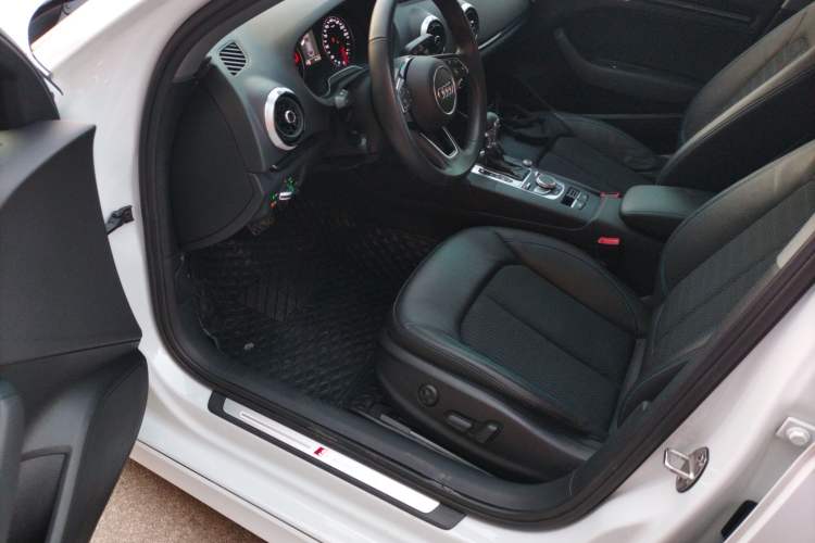 Used Audi A3 2020 Limousine 35 TFSI Fashion Edition China VI Emission Standard