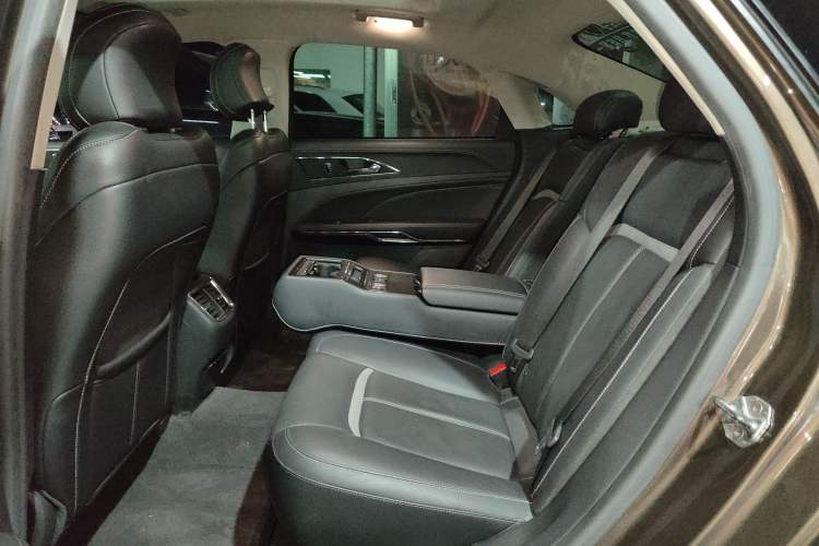 Used Ford Taurus 2017 EcoBoost 245 Luxury Model
