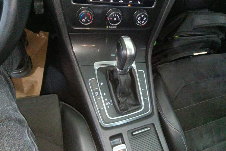 Used Volkswagen Golf 2018 230TSI Automatic Comfort Model
