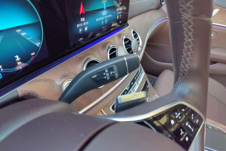 Used Mercedes-Benz E-Class 2023 Facelift E 260 L
