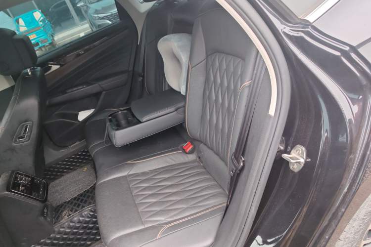 Used Volkswagen Passat 2020 330TSI Luxury Edition China VI
