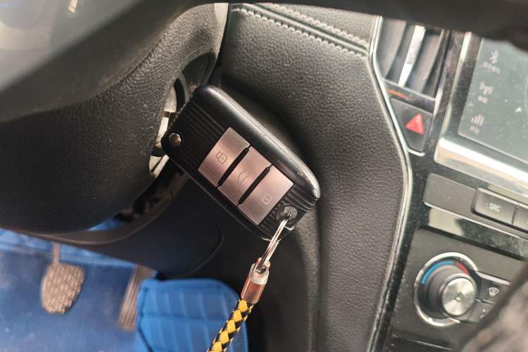 Used Roewe RX5 2016 20T Two-Wheel Drive Manual Flagship Edition