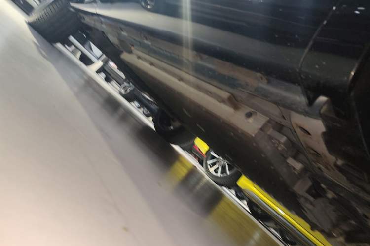 Used Lynk & Co 08 EM-P 2025 220 km All-Wheel-Drive Performance Halo
