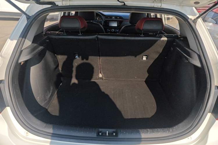 Used Kia KX Cross 2018 1.6L Automatic Dynamic Sunroof Version
