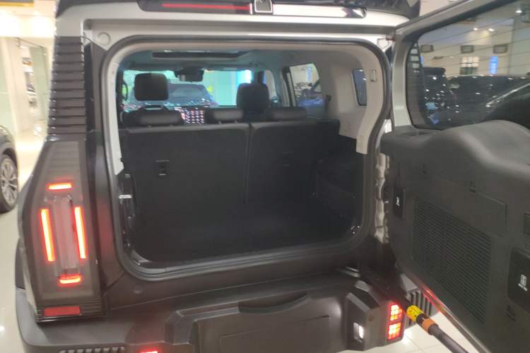 Used JETOUR Traveler 2023 2.0T Four-Wheel Drive Conqueror