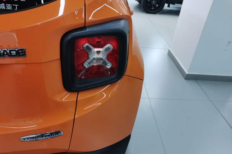 Used  Renegade 2017 180T Automatic High-Energy Version
