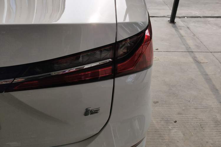 Used Roewe i5 2023 1.5L CVT Luxury Edition
