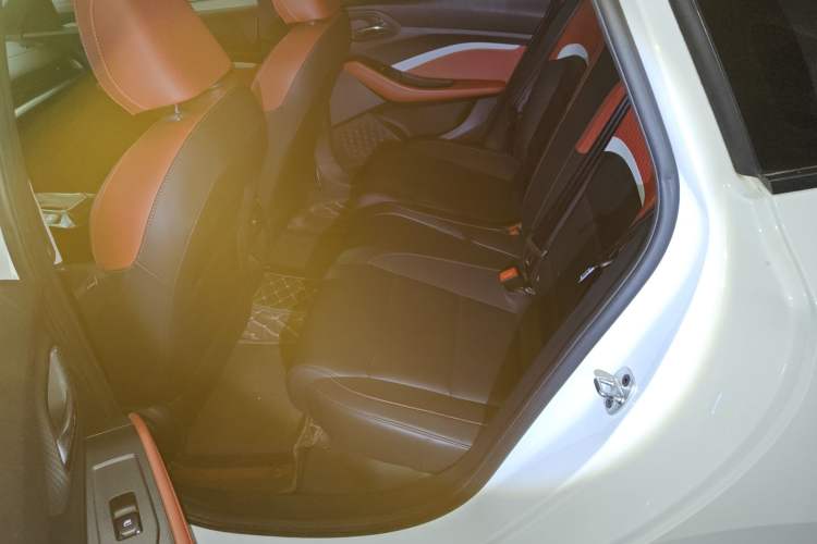 Used MG 5 2021 180 DVVT CVT Youth Luxury Edition
