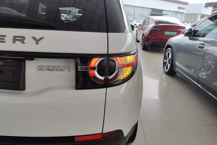 Used Land Rover Discovery Sport 2019 240 PS SE Version China VI Standard
